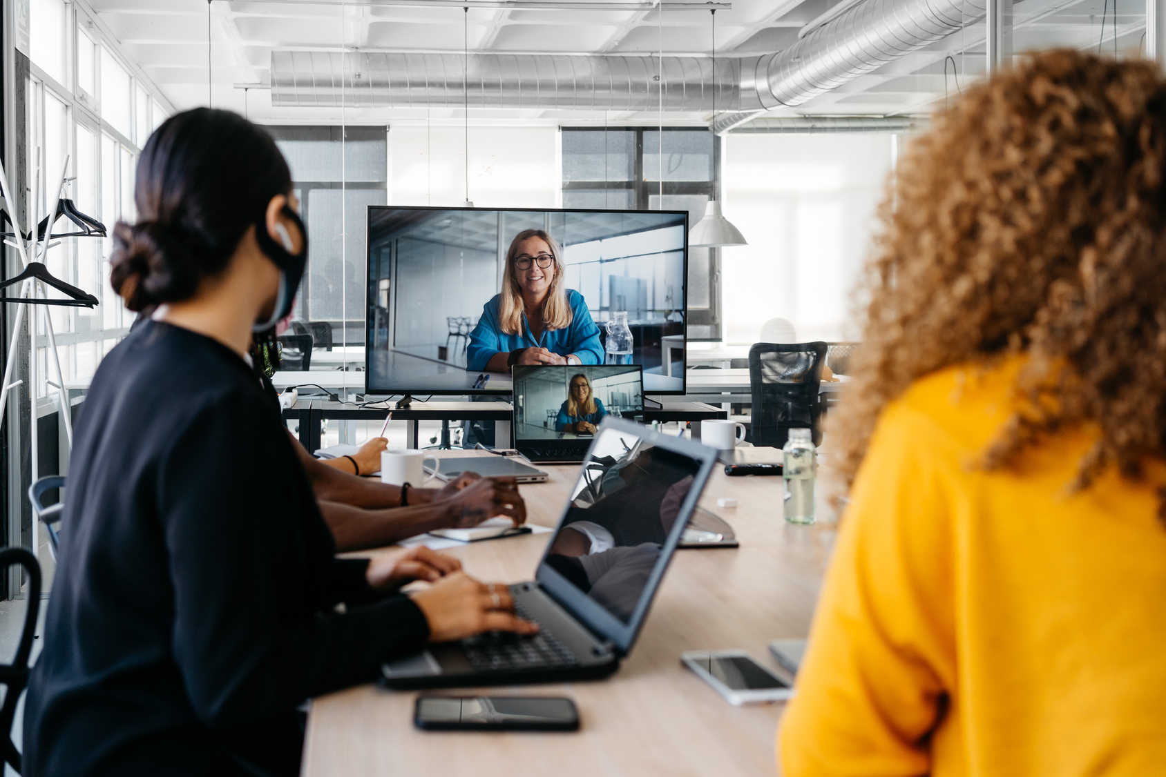 Leadership and Transformation in Virtual Environments